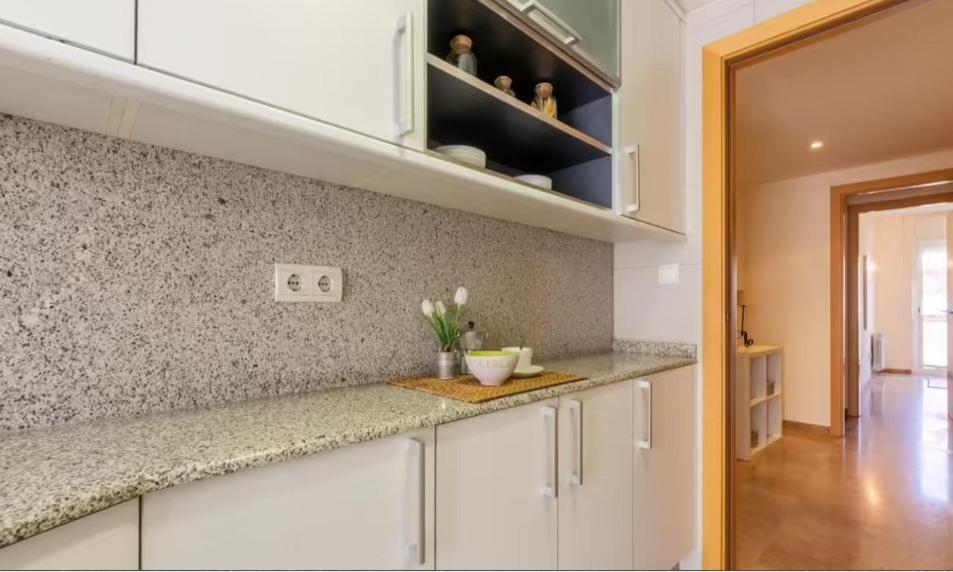 4 Rooms Apartment In Tarragona Kültér fotó