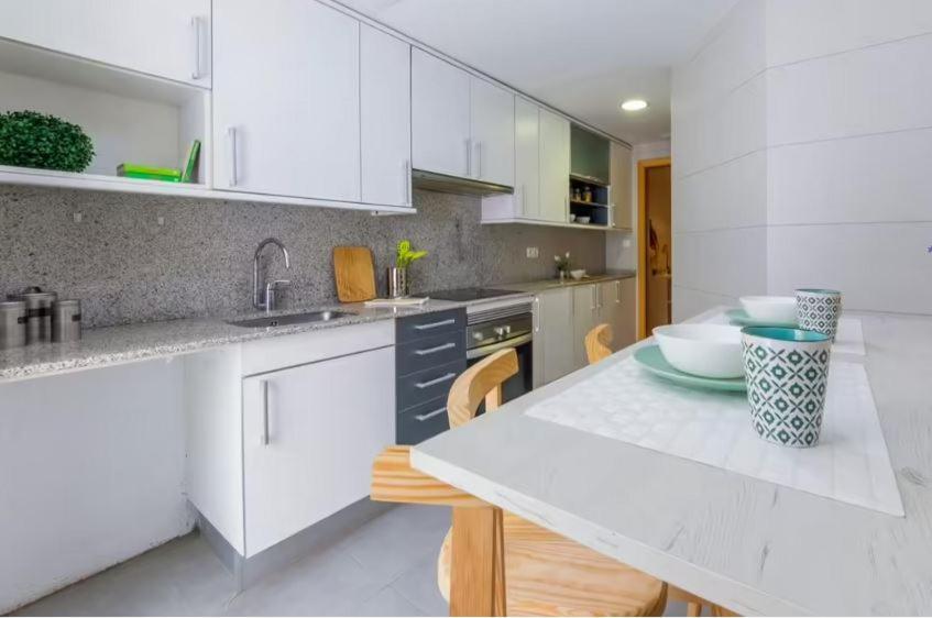 4 Rooms Apartment In Tarragona Kültér fotó