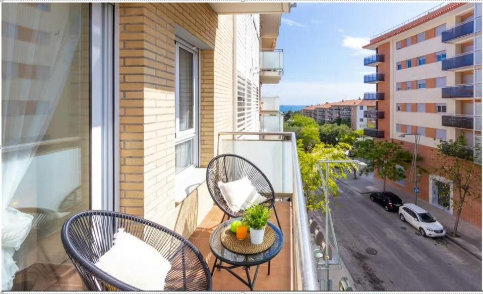 4 Rooms Apartment In Tarragona Kültér fotó